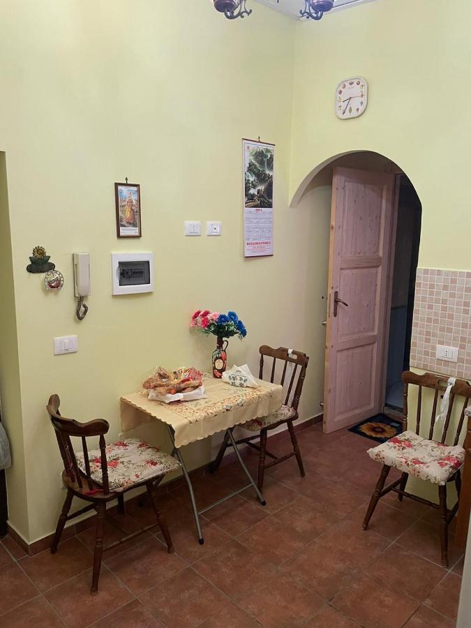 Appartamentino Di Corso Umberto Ronciglione  Extérieur photo